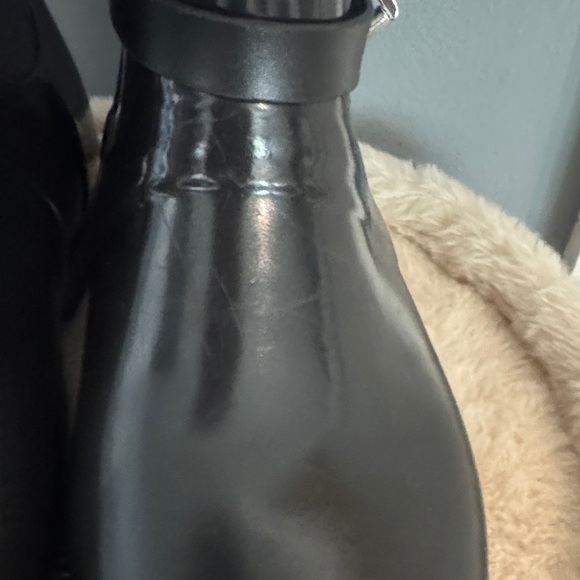 Michael Kors Glossy Black Winter Boots - Picture 3 of 13